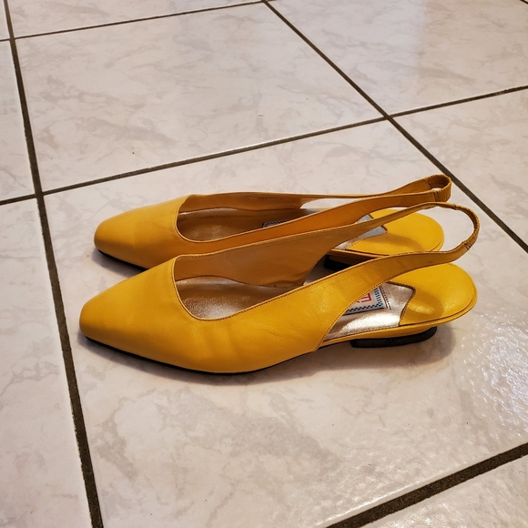 Vintage Express shoes - Picture 2 of 3